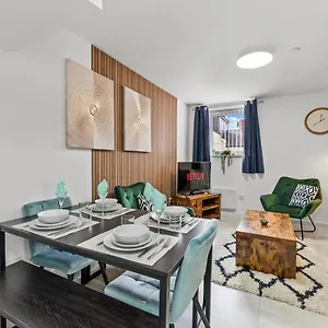 A Stylish Luxury 2 Bedroom Duplex Apartment